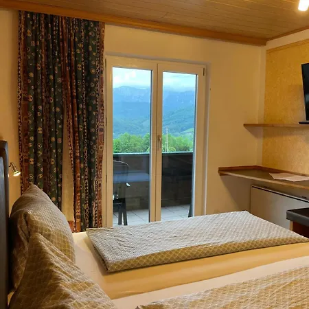 Pensjonat Schoeberingerhof Weyregg am Attersee