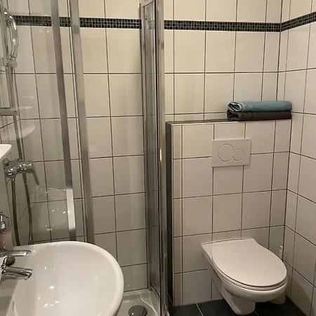 Schöberingerhof 2*